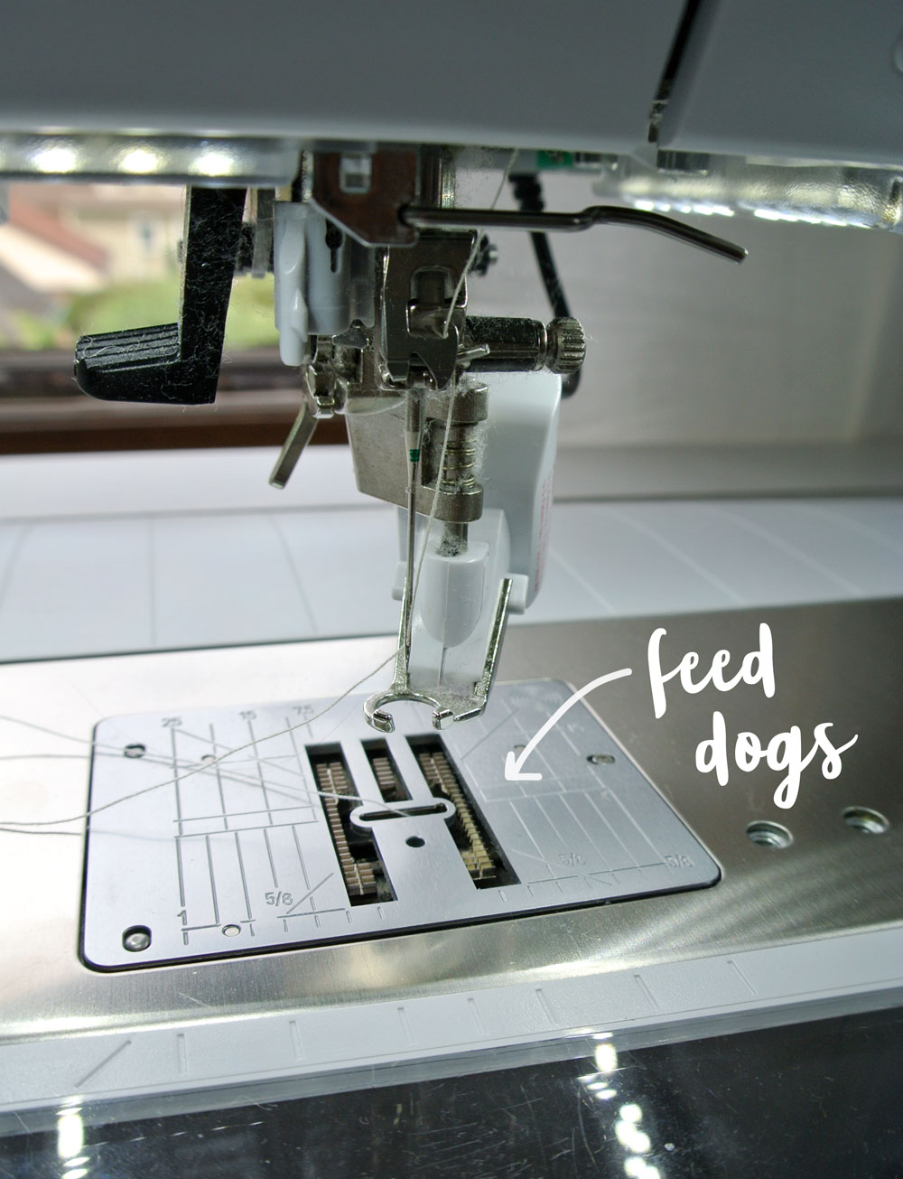 Feed-Dogs-Sewing-Machine