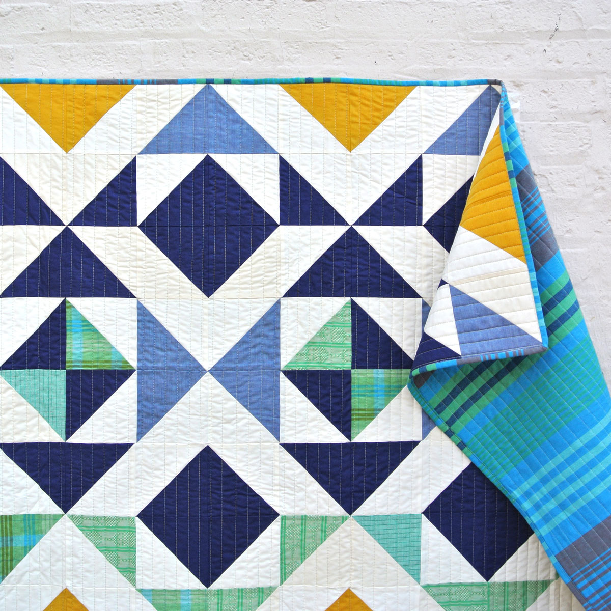 Nordic-Triangles-woven-fabric