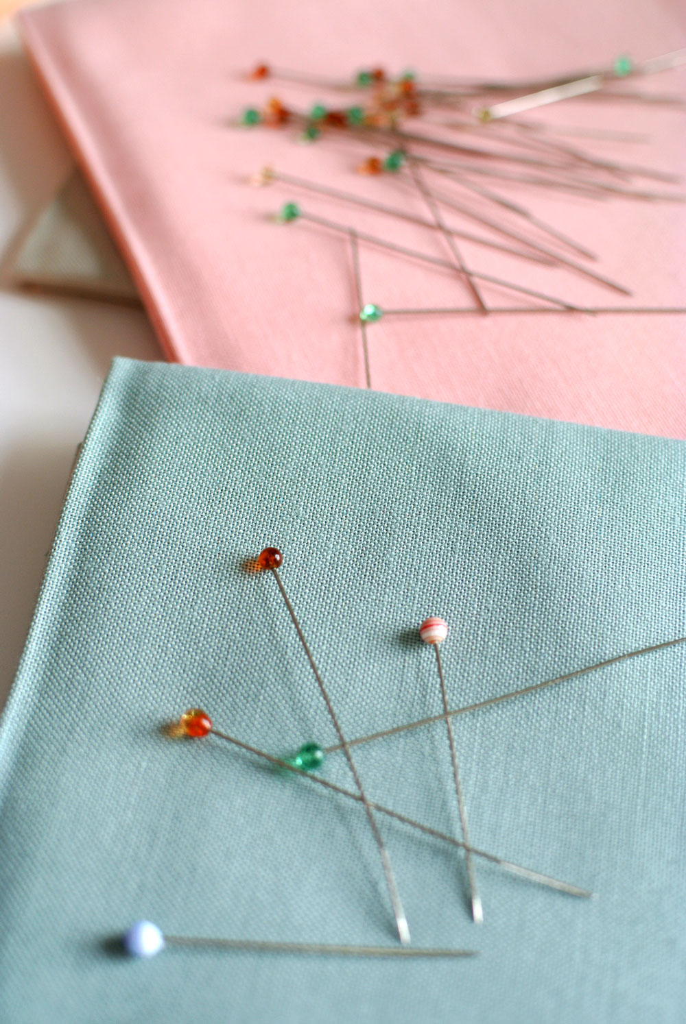Your Guide to the Absolute Best Pins for Quilting | Suzy Quilts https://suzyquilts.com/best-pins-for-quilting