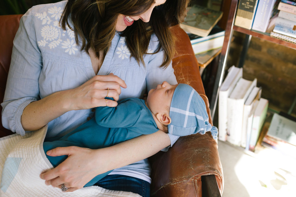 The 10 newborn baby essentials every first time new mom should put on their baby registry