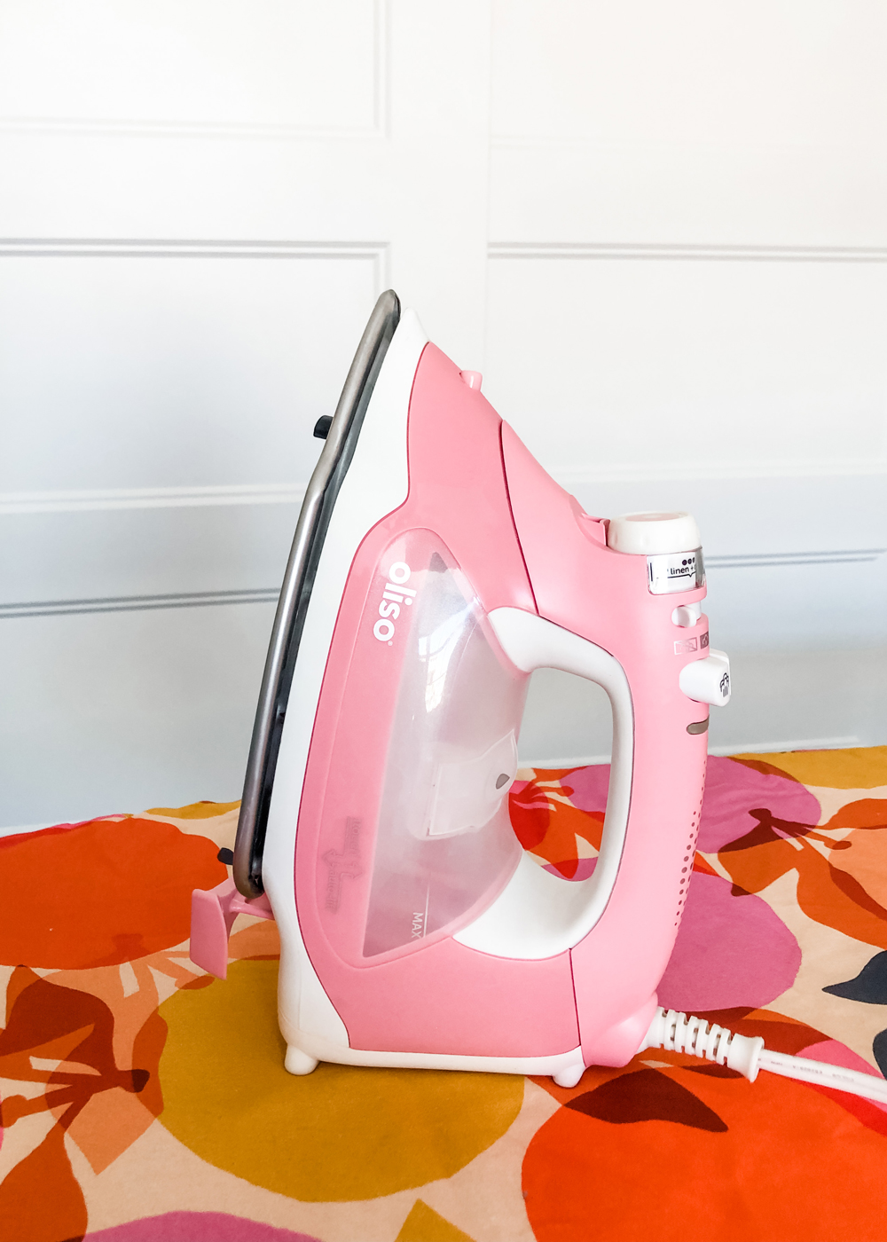 An honest review of the Oliso Iron. It's called a smart iron, but what makes it different than other irons? Is it the best iron for you? suzyquilts.com #sewingiron