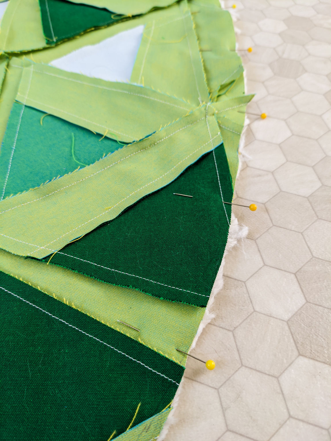 DIY Patchwork Tree Skirt Tutorial Suzy Quilts