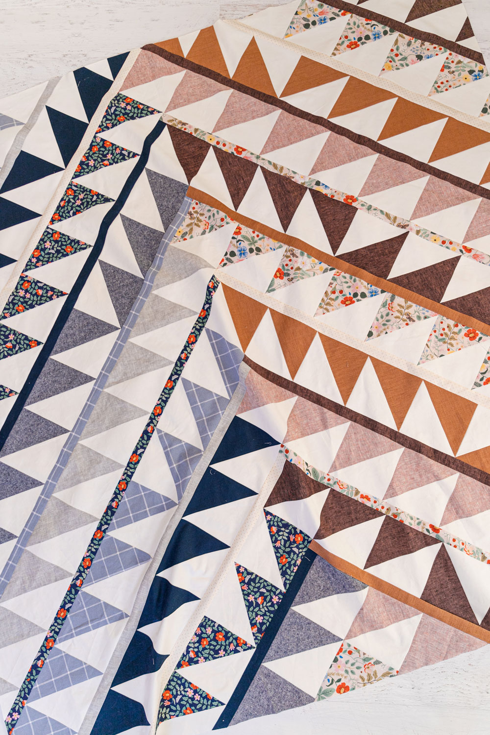The Gather quilt sew along is an online quilting community experience! We will make this modern quilt pattern together – one week at a time. suzyquilts.com #quiltalong #modernquilting