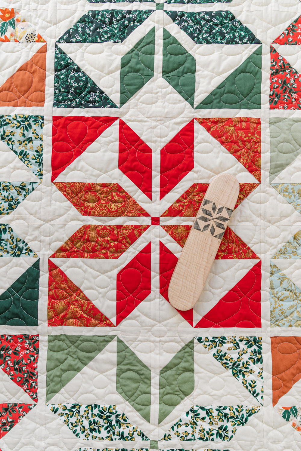 From December 1-12 we are celebrating the holiday season with 12 days of giveaways on Instagram! Follow along with @suzyquilts.