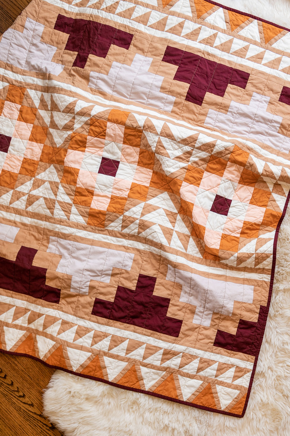 Easy Half Square Triangles Tutorial: A Mosaic quilt in sandy desert-inspired colors. suzyquilts.com #quilting #sewingdiy