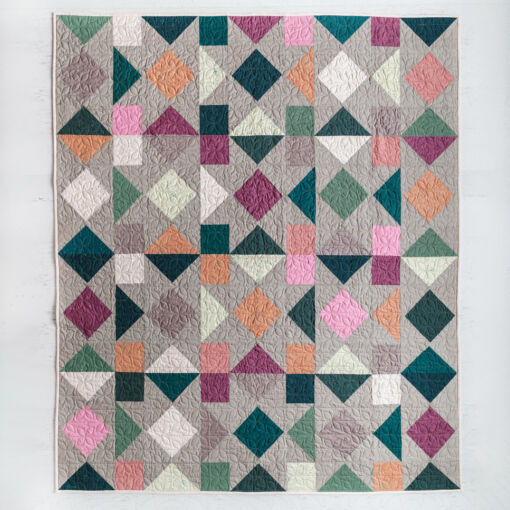The Starling quilt pattern is Fat Quarter friendly and Layer Cake Friendly. suzyquilts.com