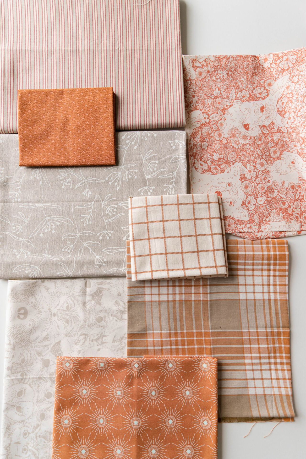 This Ultimate Guide to Picking Fabric for a Quilt is packed with actionable steps and tools help you choose fabric with confidence. suzyquilts.com This Ultimate Guide to Picking Fabric for a Quilt is packed with actionable steps and tools help you choose fabric with confidence. suzyquilts.com