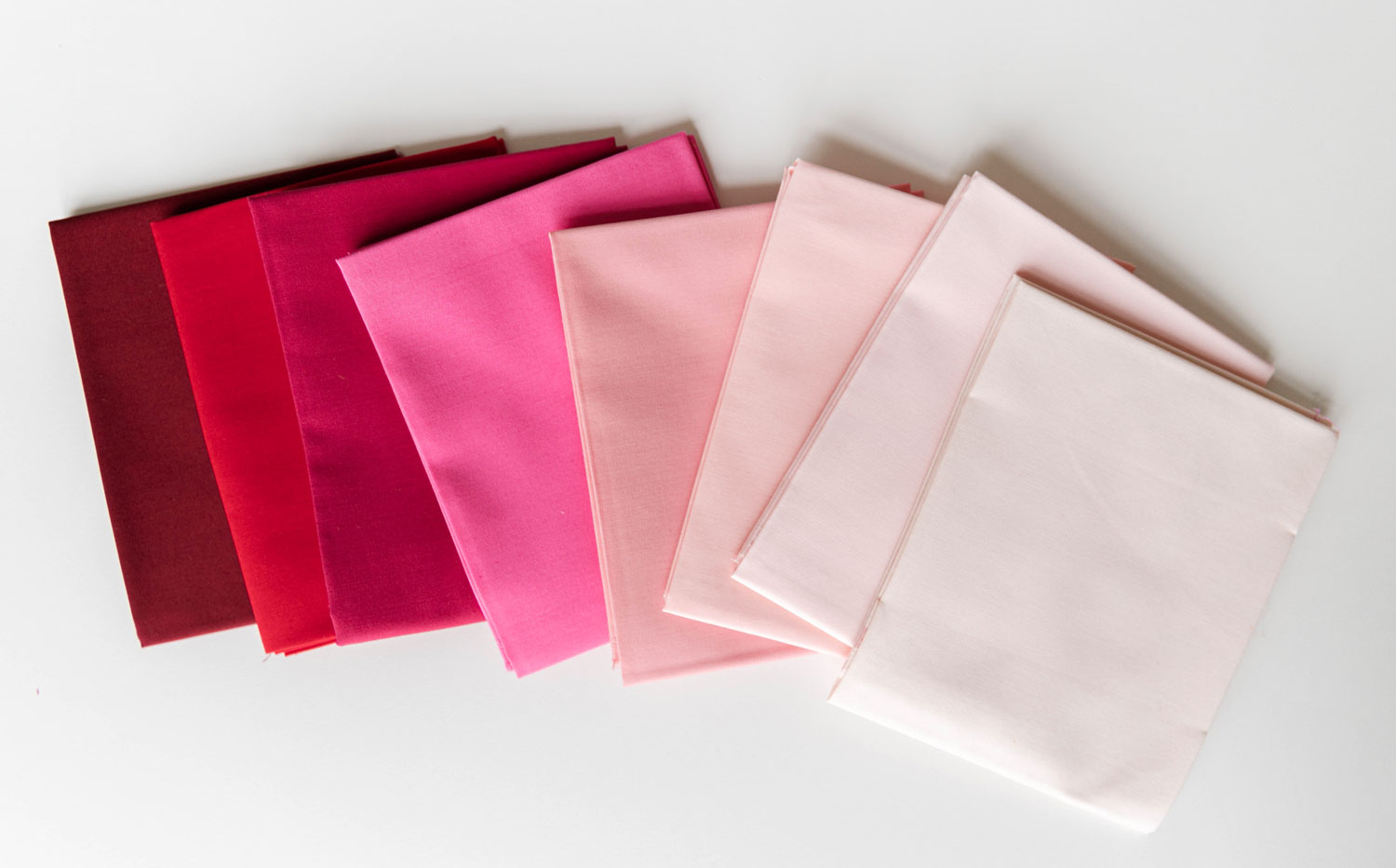 Your ultimate guide to picking fabric — use color theory to help! suzyquilts.com Your ultimate guide to picking fabric — use color theory to help! suzyquilts.com