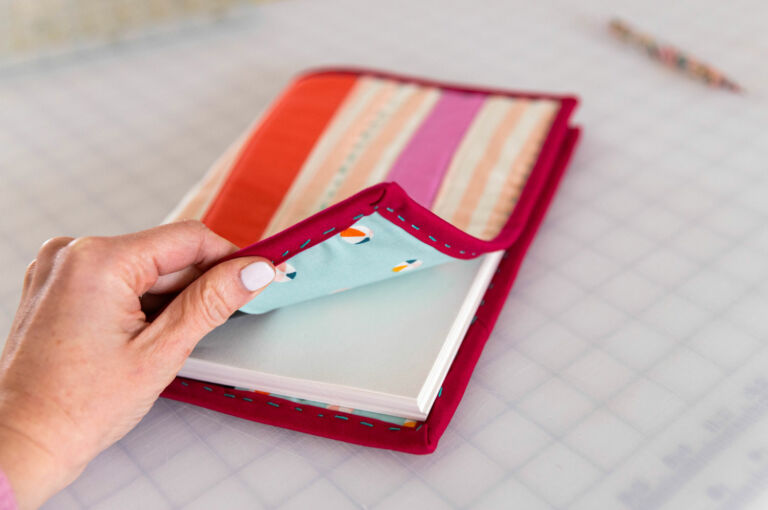 How to Make a Quilted Journal Cover Suzy Quilts