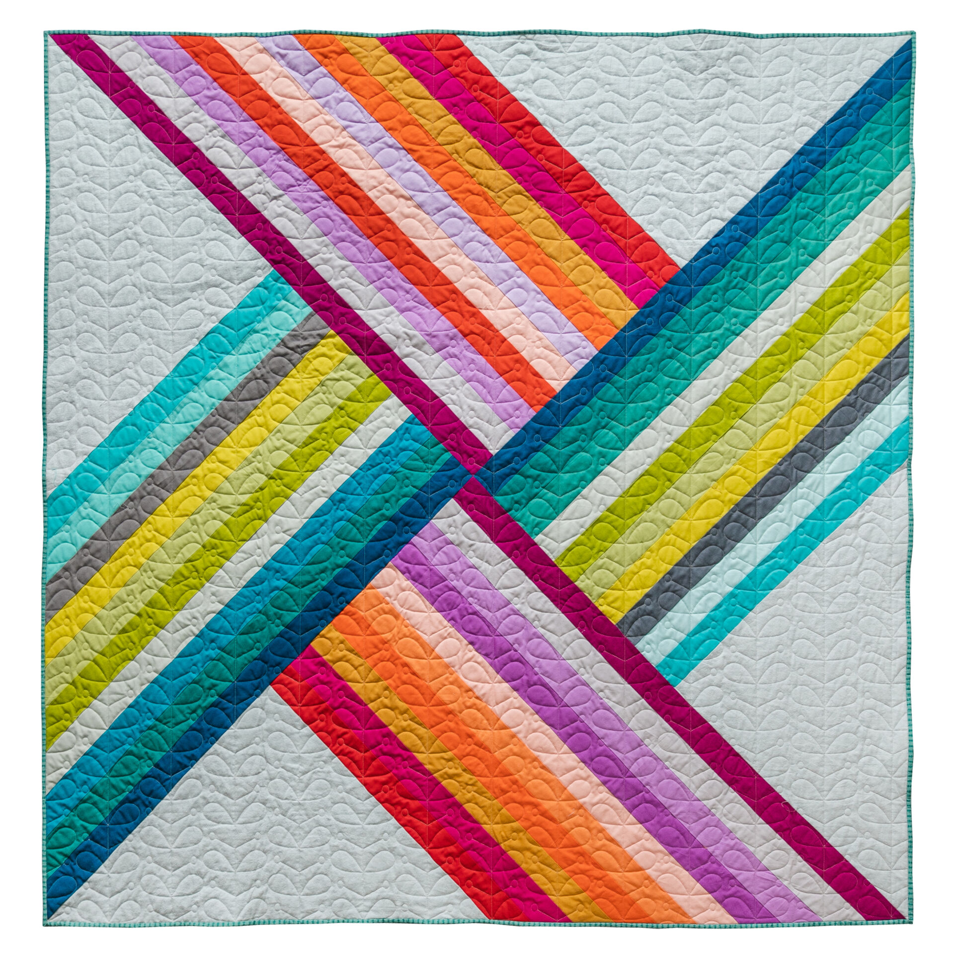 The Ultimate Guide to Longarm Quilters: Bright Adventureland quilt. #sewingdiy #quilting suzyquilts.com The Ultimate Guide to Longarm Quilters: Bright Adventureland quilt. #sewingdiy #quilting suzyquilts.com