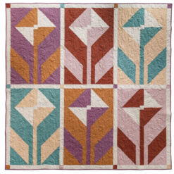Wildflower quilt made using Wildflower Wovens fabric. #quilting #sewingdiy suzyquilts.com