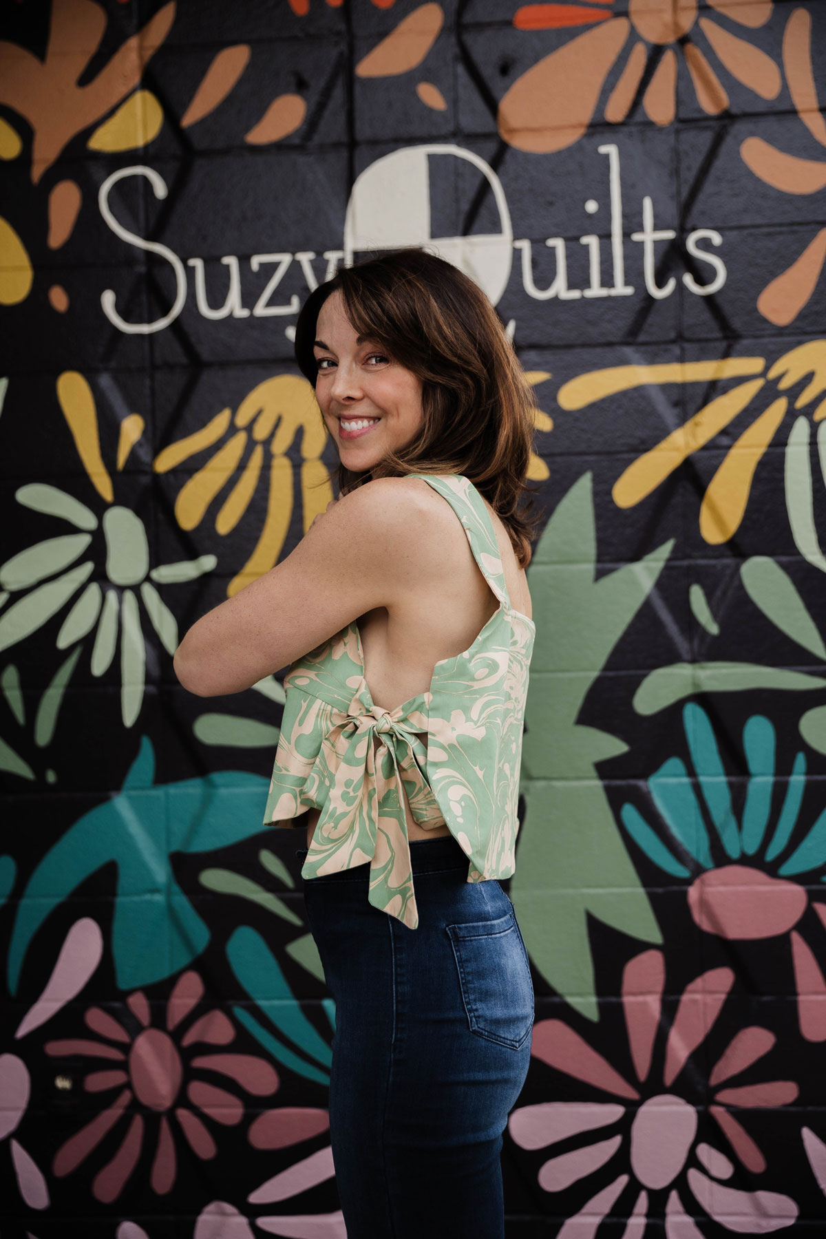 A shirt made using Slow Summer fabrics by Suzy Quilts for Art Gallery Fabrics. #quilting #sewingdiy suzyquilts.com A shirt made using Slow Summer fabrics by Suzy Quilts for Art Gallery Fabrics. #quilting #sewingdiy suzyquilts.com