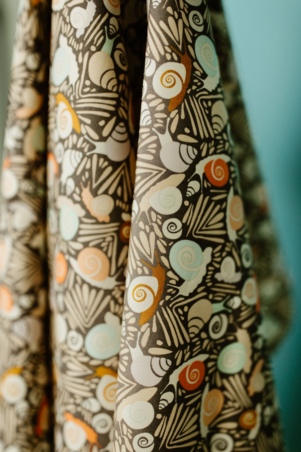 Snail fabric from the Slow Summer fabric collection by Suzy Quilts for Art Gallery Fabrics. #quilting #sewingdiy suzyquilts.com Snail fabric from the Slow Summer fabric collection by Suzy Quilts for Art Gallery Fabrics. #quilting #sewingdiy suzyquilts.com