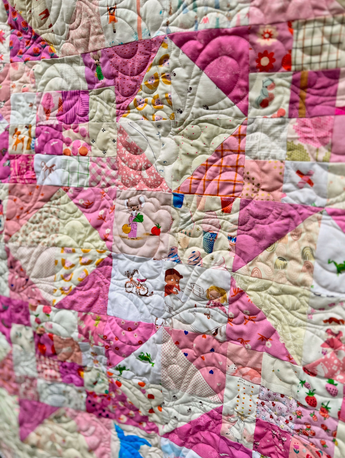 Scrappy Star Quilt pattern | suzyquilts.com Scrappy Star Quilt pattern | suzyquilts.com